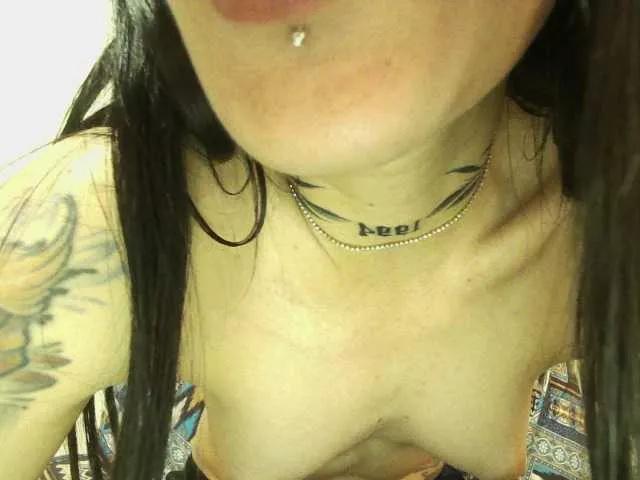 emmaherby1 from BongaCams