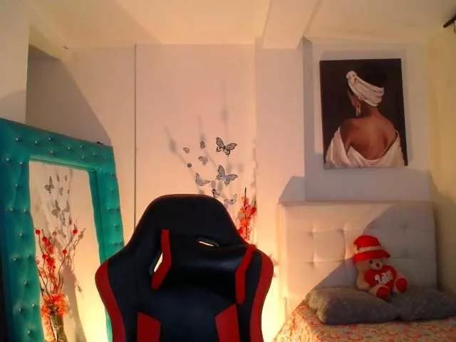 esmeraldaa098 from BongaCams
