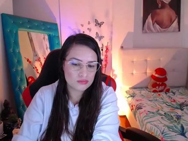 esmeraldaa098 from BongaCams