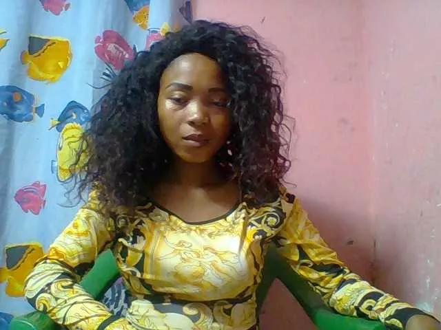 Estelahh from BongaCams