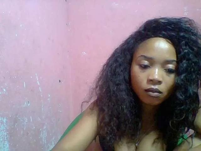 Estelahh from BongaCams