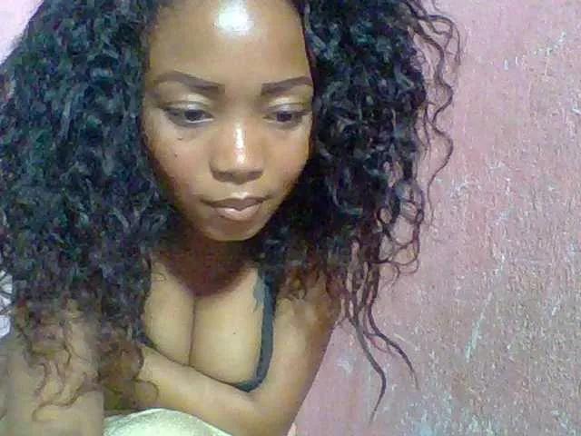 Estelahh from BongaCams