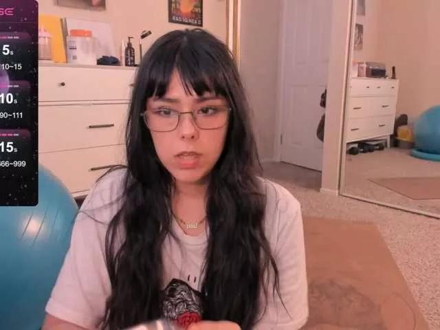 EveeLuna from BongaCams