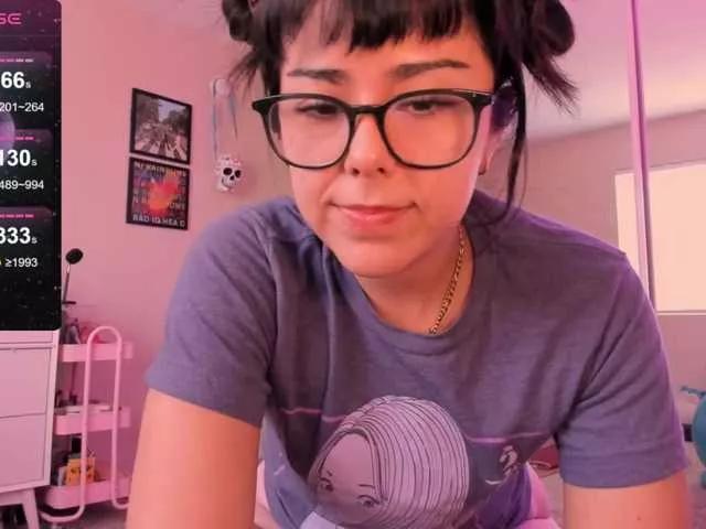 EveeLuna from BongaCams