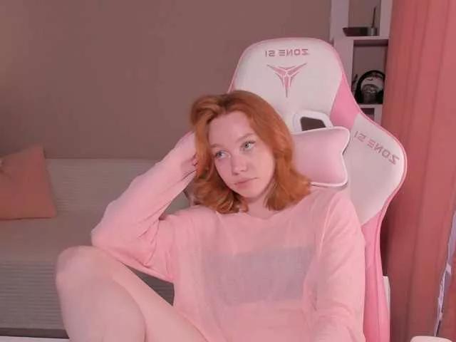 Foxxii from BongaCams