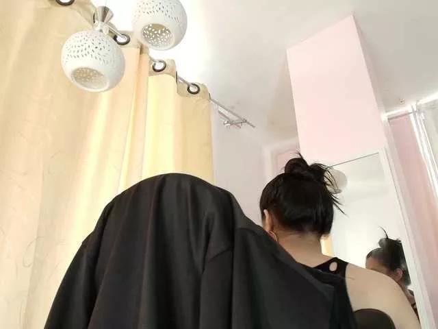 frreeya from BongaCams