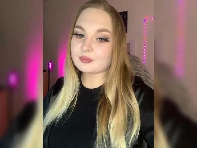 Greeenfriends6969 from BongaCams