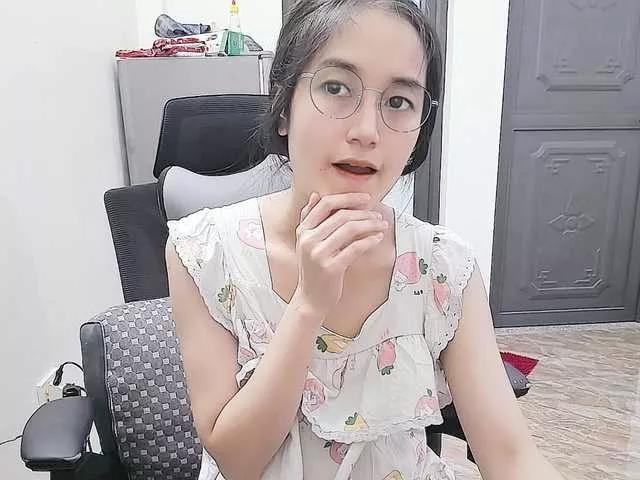 Hana099 from BongaCams