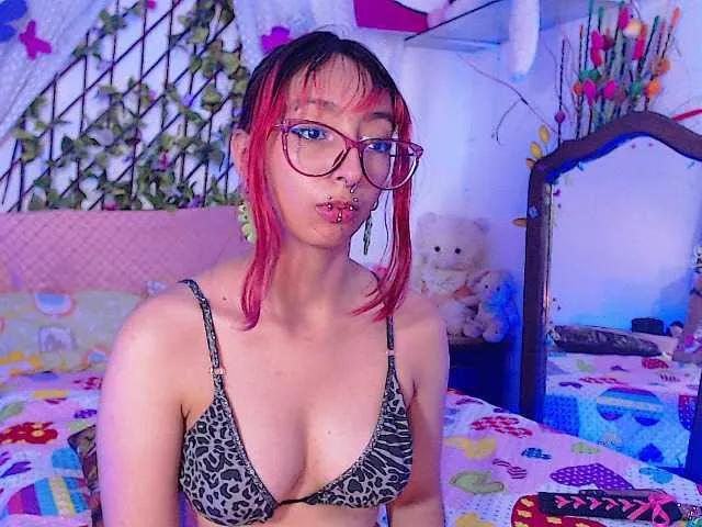Hanawayne from BongaCams