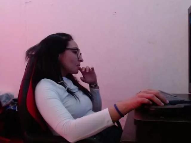 Hannasophiia28 from BongaCams