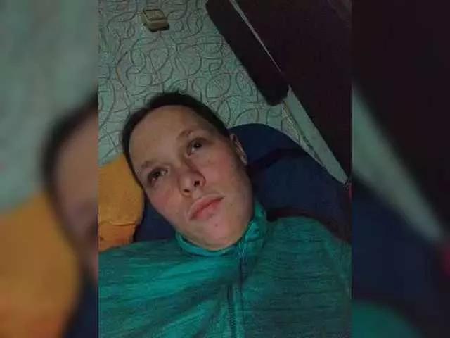 Hatali13 from BongaCams