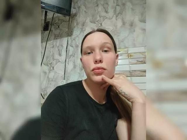 Hatali13 from BongaCams