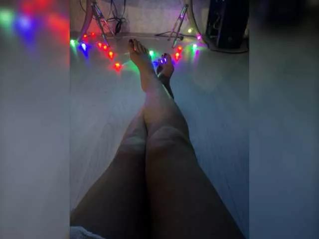 Helenmax2005 from BongaCams