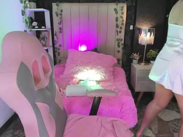 hellenbunnyx from BongaCams