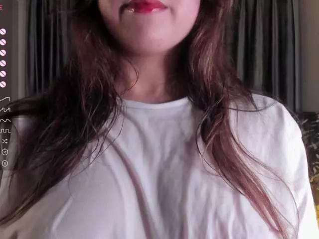 HellStarSara from BongaCams