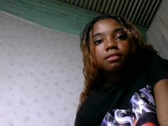 Hemreyi from BongaCams