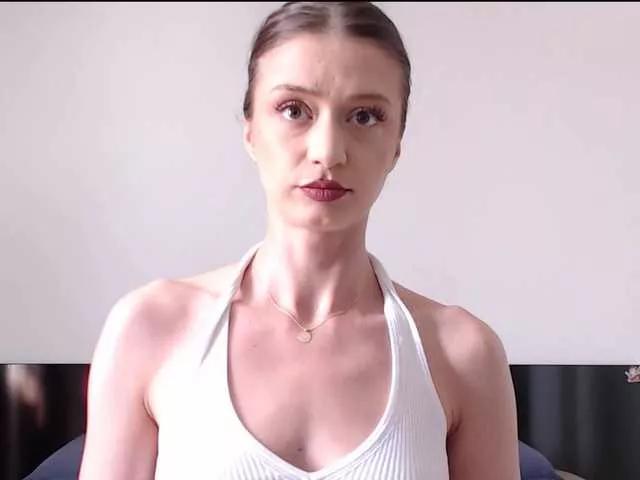 Hennesin from BongaCams