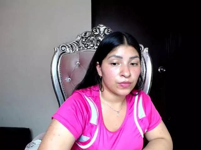 holly20a from BongaCams