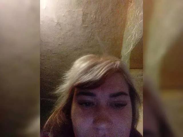 HollyLaBerry from BongaCams