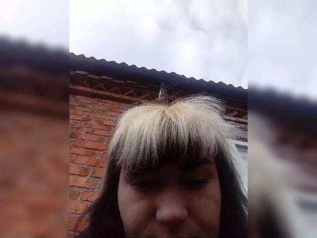 HollyLaBerry from BongaCams