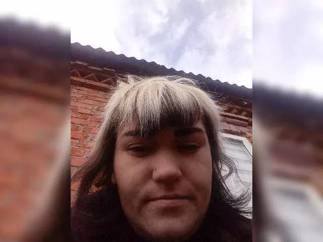 HollyLaBerry from BongaCams