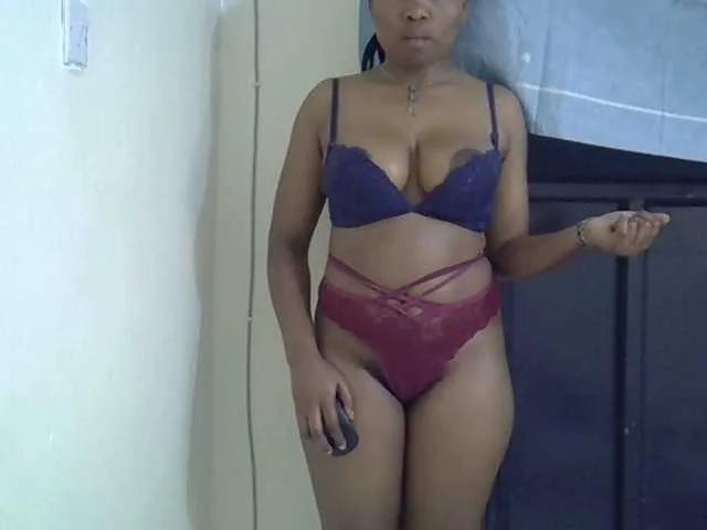 Hollymolly111 from BongaCams is Freechat