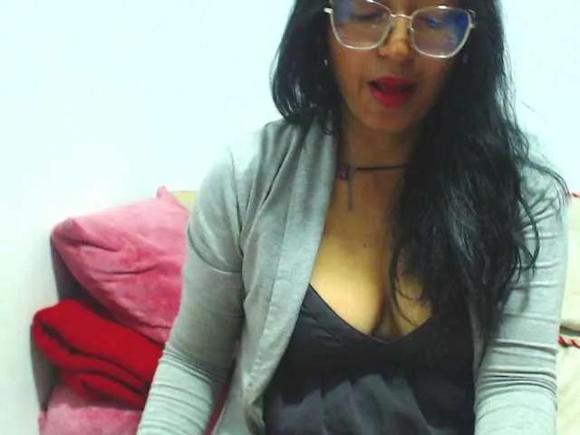 HOTTTSKIN from BongaCams
