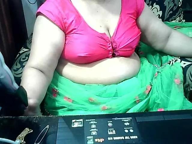 Indianbhabhimilf40 from BongaCams