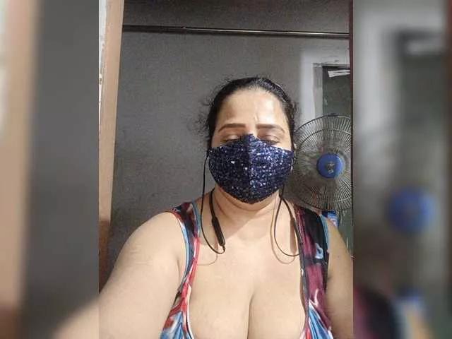 IndianEsha from BongaCams