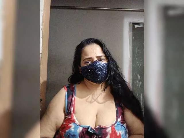 IndianEsha from BongaCams
