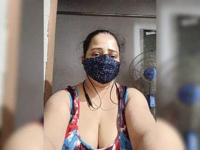 IndianEsha from BongaCams