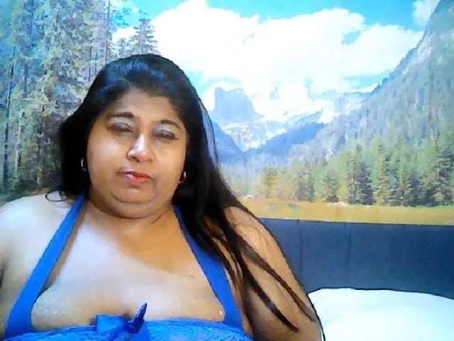indianhoney from BongaCams