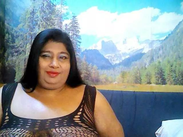 indianhoney from BongaCams