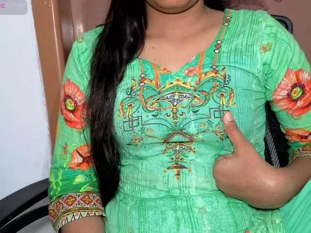 indianpooja from BongaCams