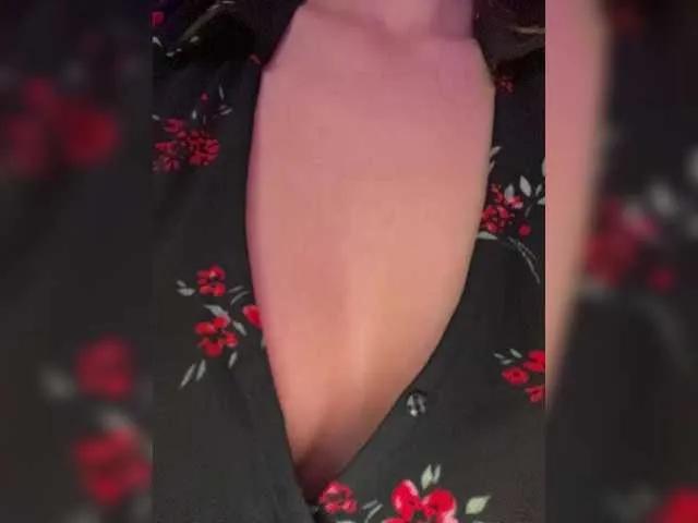 InJiOcean99 from BongaCams