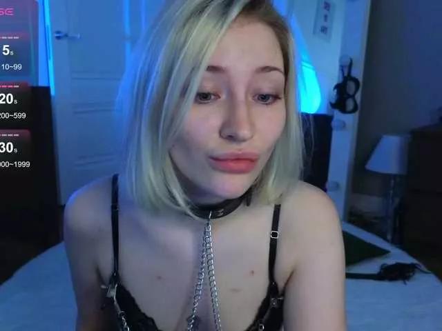 innerbloom from BongaCams
