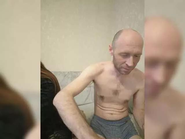 Innokentiy449 from BongaCams