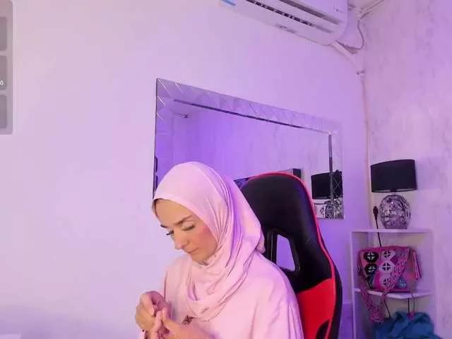 IrisKarimm from BongaCams