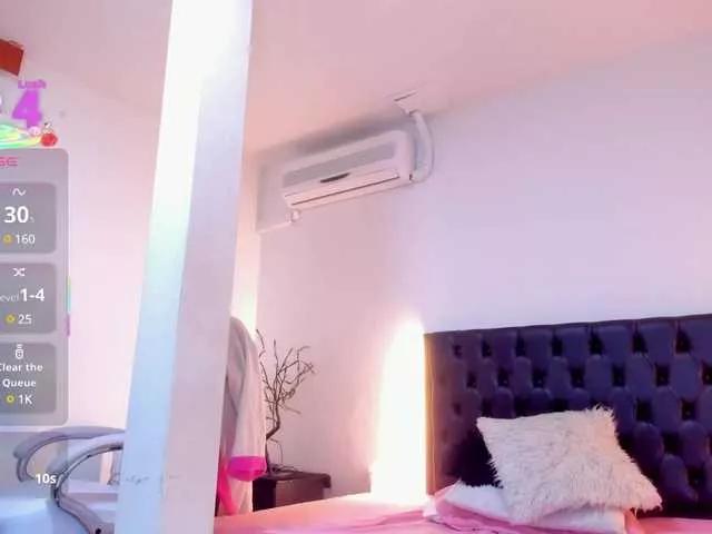 ivi-lopezz from BongaCams