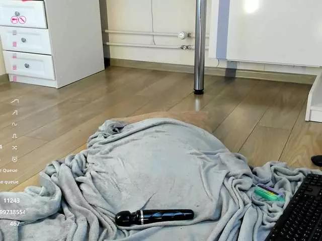 JennySnow from BongaCams