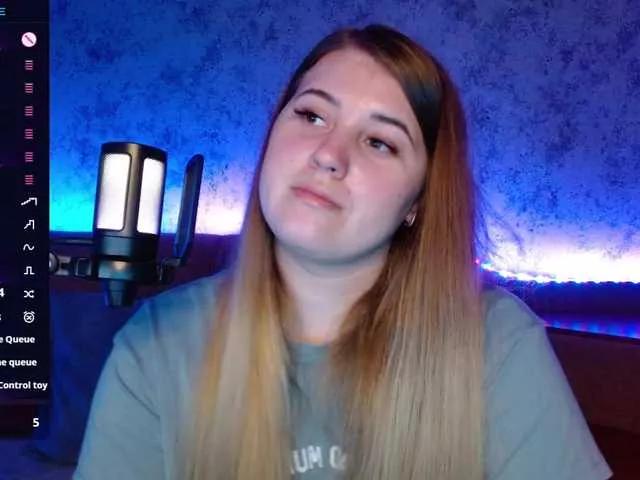 Jevelinaa from BongaCams