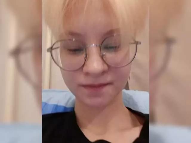jillari from BongaCams