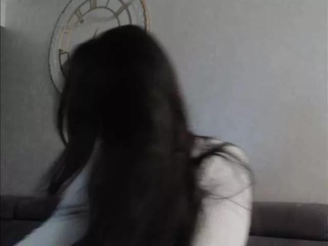 JillMedellin69 from BongaCams