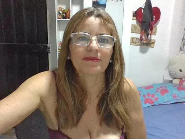 JuanitaWouti from BongaCams