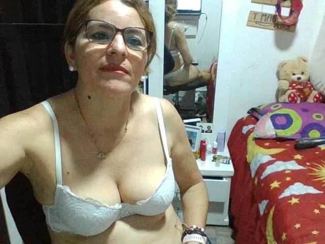 JuanitaWouti from BongaCams