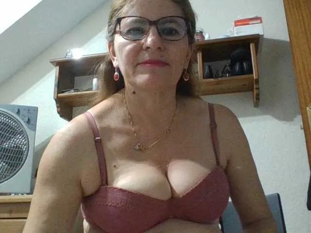 JuanitaWouti from BongaCams