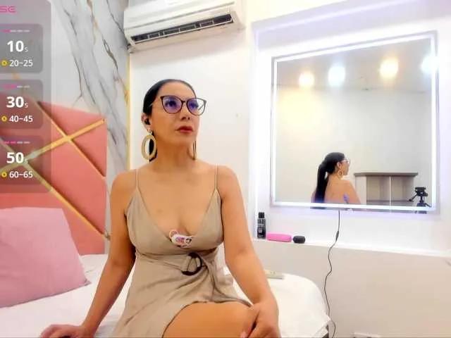 julianaa-31 from BongaCams is Freechat