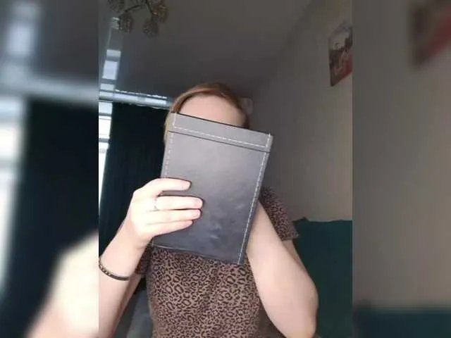 Juliberry1 on BongaCams