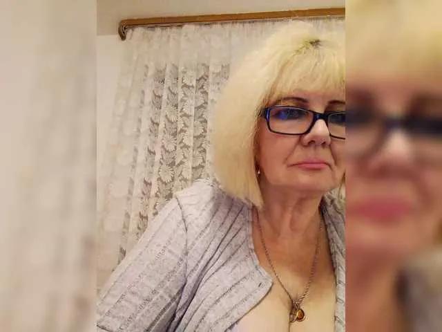 KASANDRABOLOSHKA from BongaCams