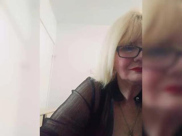 KASANDRABOLOSHKA from BongaCams is Freechat